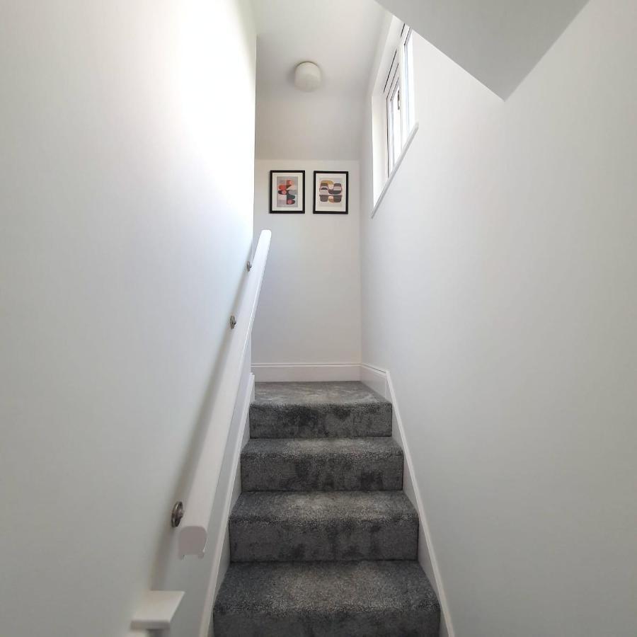 Spacious Beautiful And Warm Cottage With Parking Chelmsford Exterior photo
